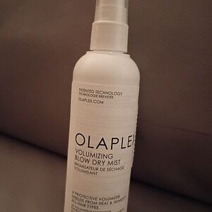 OLAPLEX Volumizing Blow Dry Mist — White Spray Bottle